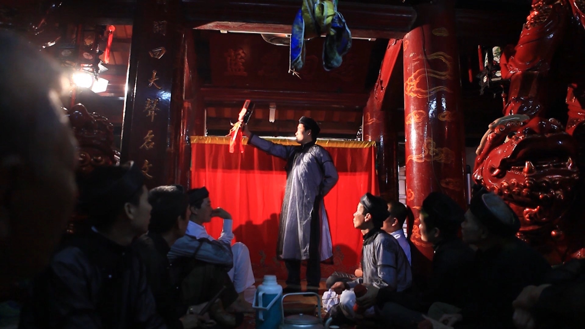 RỐI CẠN ỔI LỖI - NGHỆ THUẬT TRONG KHÔNG GIAN THIÊNG